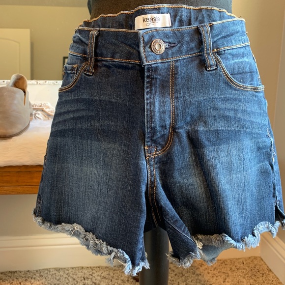 Kensie Jean Shorts Raw Hem Size 4 - Picture 3 of 8